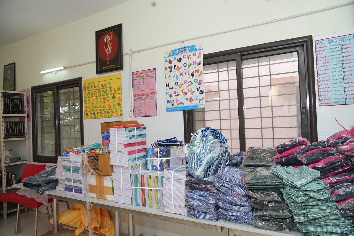 g03-kits-uniforms-ready