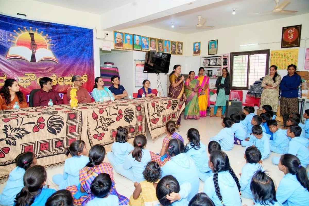 g19-students-seated-program